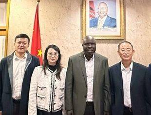 商会联通 | 青岛中非商会会长黄靖轶一行拜访肯尼亚驻华大使威利·贝特