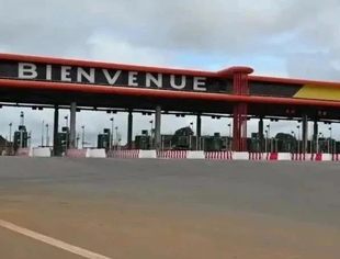 中企承建的阿比让四桥项目改善当地交通状况