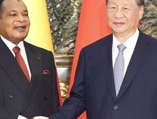 习近平会见刚果（布）总统萨苏