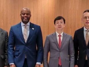 驻非盟使团团长蒋烽大使会见非洲大陆自贸区秘书处秘书长梅内