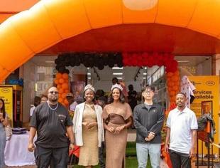 天唐集团与小米集团战略合作旗舰店于乌干达首都坎帕拉盛大开业