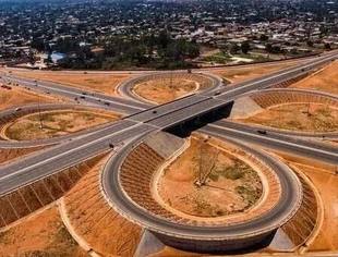 建交五十年，中莫务实合作硕果累累