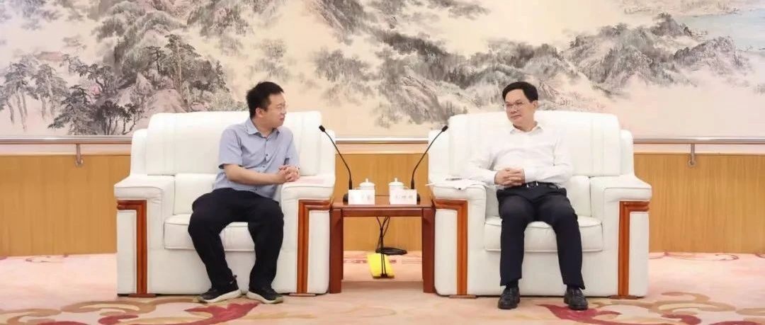 【常务会长】湖州市市长连坤明会见鹏飞集团副总裁郑梓豪