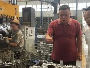 商会消息|副会长谢驰接待川渝大区副秘书长唐云光一行赴重庆参观长安离合器制造有限公司