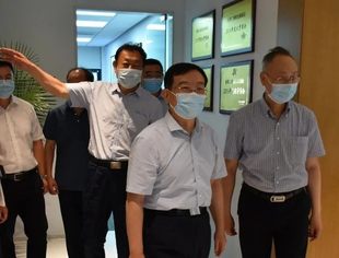 徐乐江书记赴全联汽摩配商会调研并座谈