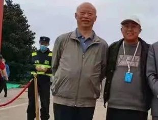 唐云光应邀出席第四届成都房车旅游文化博览会