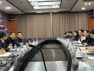 南昌市商务局局长付向宇、南昌县政府常委副县长万向阳一行莅临江西国际汽车广场调研