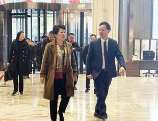 湖南省委常委、长沙市委书记吴桂英在沪考察 肯定“国企实力+民企活力”协同发展模式 要求深化务实合作