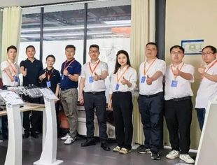 共探智能出行新未来 | 商会常务会长单位双英创新产品在吉利路演中大放光彩