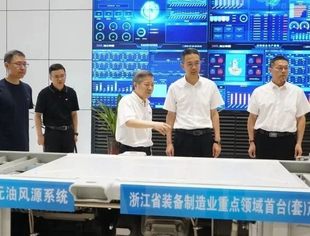 瑞安市委副书记、代市长李剑锋到会长单位——瑞立集团调研生产经营情况