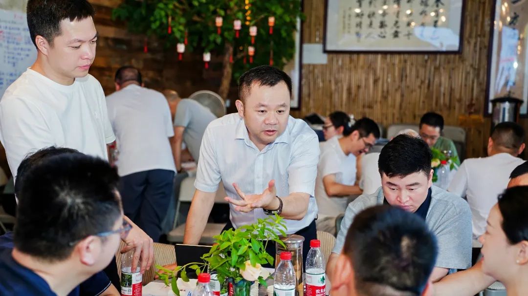 李毅1.jpg