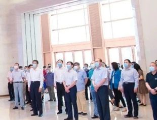 全联并购公会参加全国工商联“‘不忘初心 牢记使命’中国共产党历史展览”参观活动