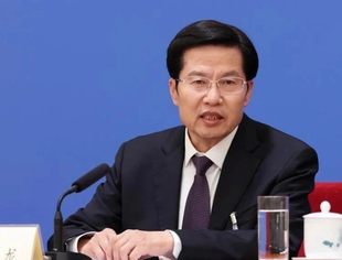 全国工商联主席高云龙：支持民营企业提振信心更好发展