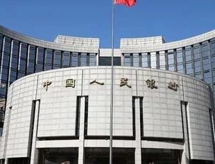 央行两大政策利率齐降！逆回购利率时隔21个月首次降息