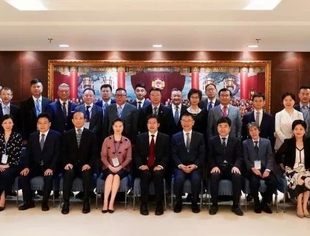 高云龙主席会见“促进澳门建设世界旅游休闲中心访京团”一行 并购公会陪同