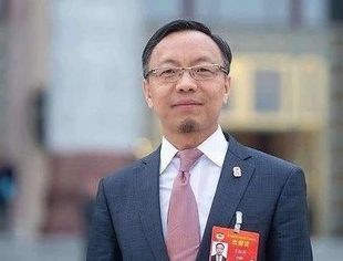 【聚焦两会】全国政协委员吕红兵：完善医务权益保障，赋予社区主体相关法律地位