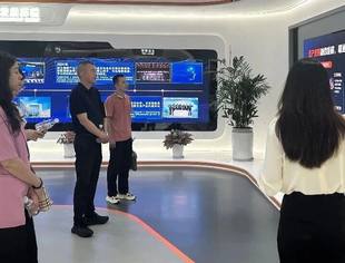 海沧区携手海西并购俱乐部深入调研狄耐克、安井食品两家上市企业