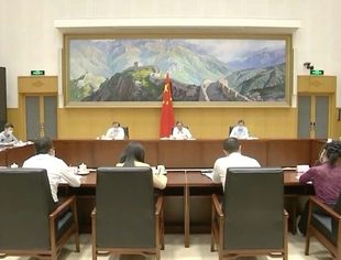【时政要闻】李强主持召开平台企业座谈会