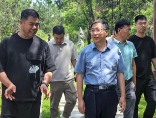 【副会长单位】福建省自然资源厅矿权处二级调研员林祚捌一行莅临福建富强石材绿色矿山考察调研