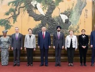 【时政要闻】习近平会见主要国际经济组织负责人