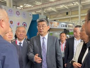 【商会动态】刘良会长出席2025麻城石材全球供需对接会并做主题分享