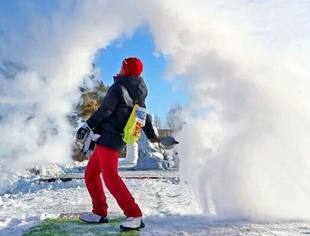 年轻人喜欢怎样玩冰雪？