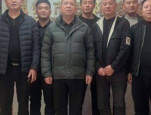 热烈欢迎温州市咸丰商会莅临我会座谈交流