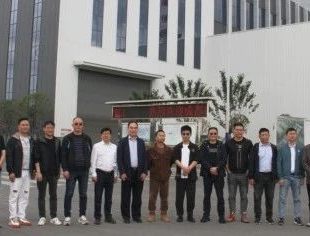 钟志程执行会长带队走访成都冶金实验厂有限公司