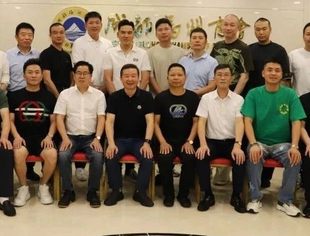 成都福州商会召开第七届换届筹备领导小组会议