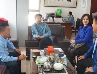 包头市社会组织管理局局长偶燕铁一行到我会调研指导