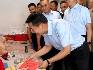 情暖八一 •致敬英雄——内蒙古河北商会慰问军烈属活动