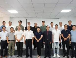 河南省科技装备业商会开展庆“七一”主题党日活动