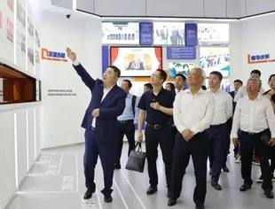 越南和平委员会考察团访问海特集团