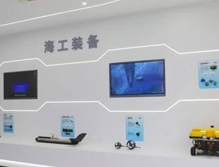 福建省委副书记、省长赵龙一行莅临我会副会长单位申昊科技公司申海创新实验室调研座谈