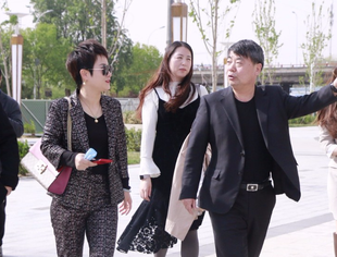 我会秘书处陪同福州驻京办领导一行考察调研 我会副会长吴家云的北京融音塑业有限公司