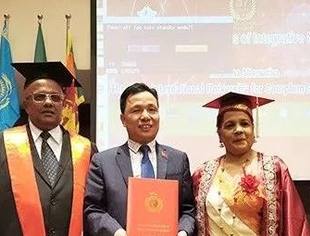 我会副会长、北京安定门中医医院刘文华院长荣获“世界传统医学杰出贡献奖”