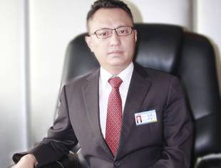 【新年献词】奔腾年代 砥砺奔跑