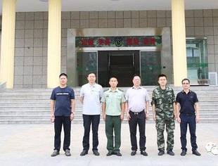 “商会进军营·共建鱼水情”──重庆市福建商会开展“八一”拥军慰问活动