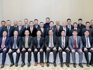 重庆市福建商会第八届七次常务理事会圆满召开