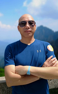 李自雄