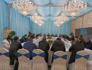 【渝商信息报】四川省重庆商会乐山分会“争创‘四好’商会助力地方经济建设”座谈会隆重举行